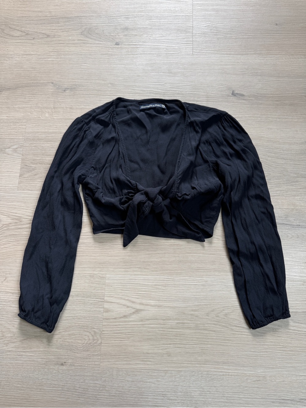 Abercrombie & Fitch Black Long-Sleeve Tie-Front Crop Top